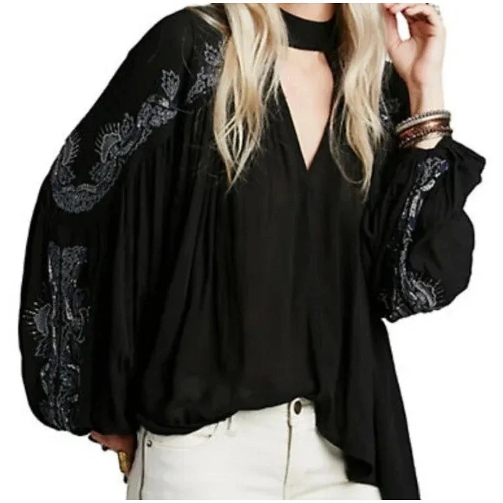 Free‎ People Sweet Fantasy Black Blue Boho Embroidered Beaded V Neck Blouse Sz M